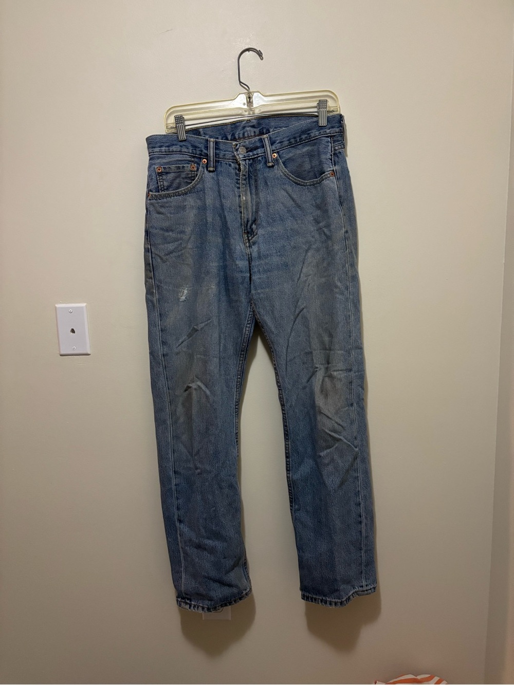 Vintage Levi's 505 Straight Fit Jeans (Medium Wash, W32 L32)